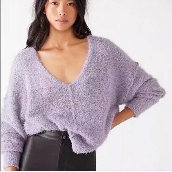 Free People Sweaters - Free People Icing V Neck Sweater Wo’s Small Lilac Falling Star Cozy Fuzzy Casual